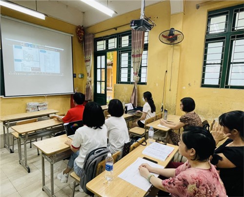Tham dự buổi bồi dưỡng “Giáo viên sử dụng SGK lớp 7 theo chương trình GDPT 2018” môn Tiếng Anh 7 – Global success